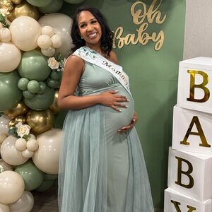 Elegant Light Green Maternity Dress